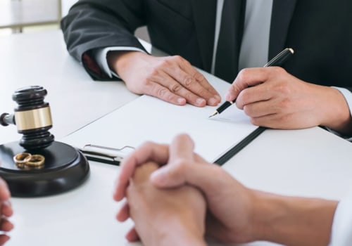How to Hire the Right Divorce Lawyer for You